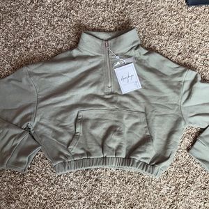 🆕 half zip up green crew neck